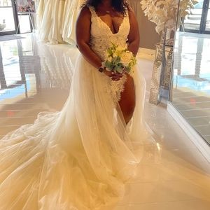 Never Worn Winnie Couture Autumn Wedding Dress